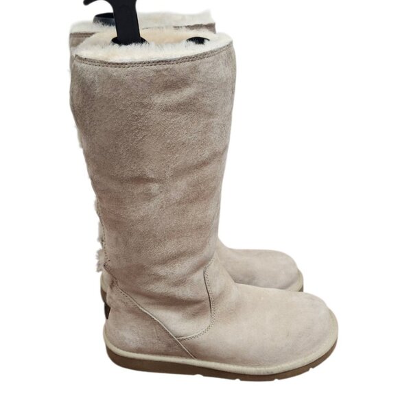 UGG AUSTRALLIA S/N 5734 WOMENS ROSEBERRY LACE UP BOOTS SHEEPSKIN FUR LINED Sz 7 - Picture 2 of 11